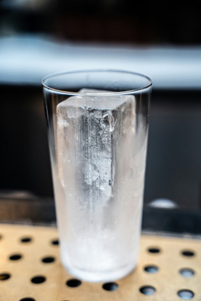 What Makes The Best Ice Cubes?